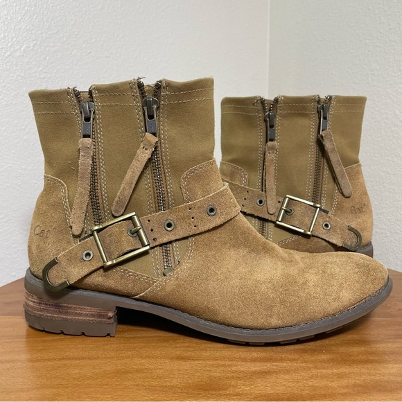 Caterpillar Shoes - Women’s CAT Caterpillar Moto Zipper Work Boots Size 10/41 Camel Suede